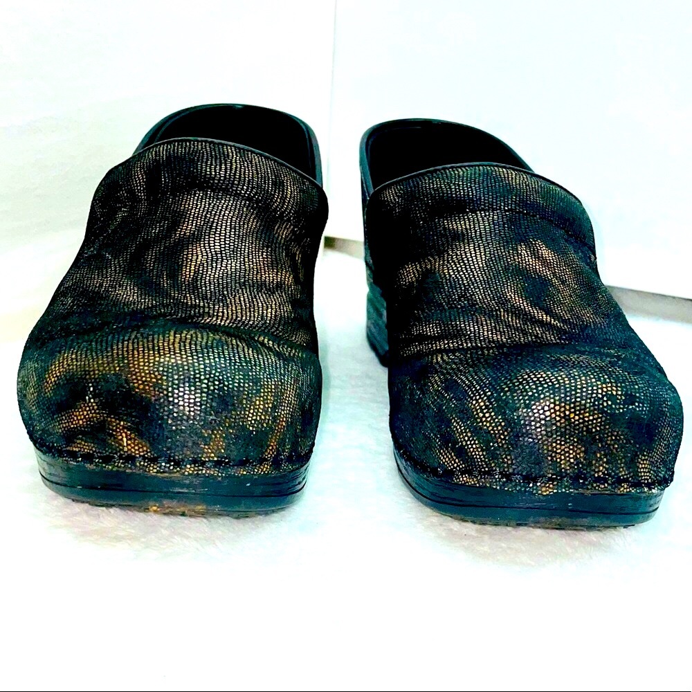 Dansko Xp Nursing Clogs - image 3